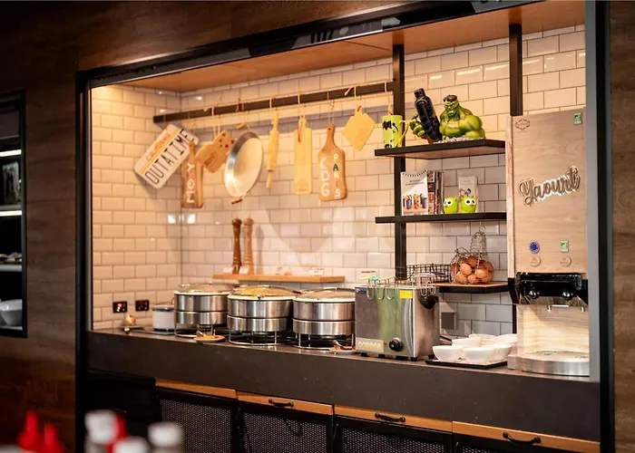 Moxy Paris Charles De Gaulle Airport Hotel Roissy-en-France